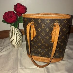 Louis Vuitton Bucket Bag pm